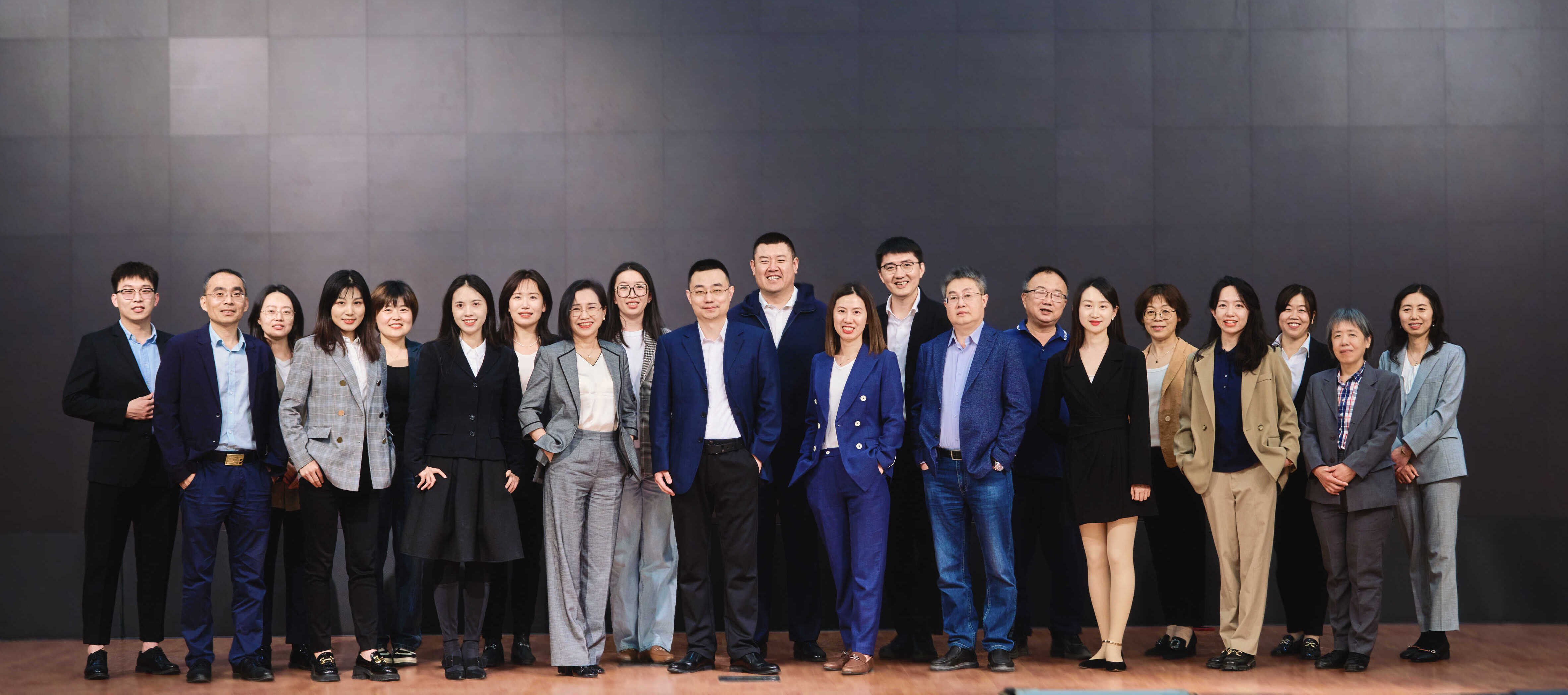 喜报！长春光机所Light学术出版中心获得“全国巾帼文明岗”称号